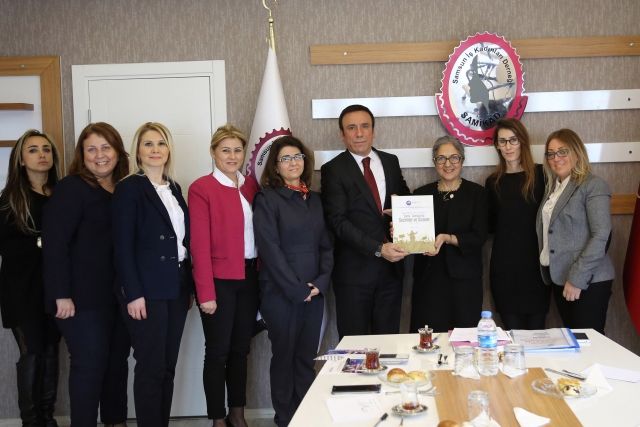 “Kadınları her alanda güçlü kılmak için çalışıyoruz”