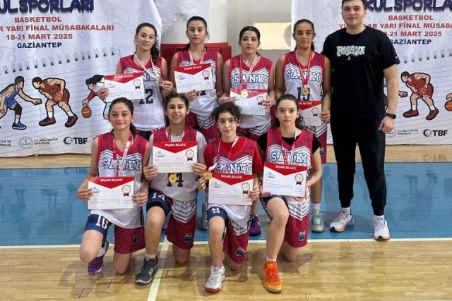 SANKO Okulları Yıldız Kız Basketbol Takımı Türkiye finallerinde
