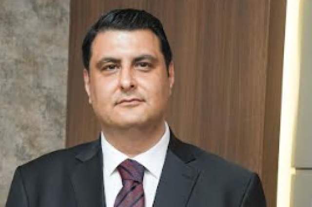 BAŞKAN YILMAZ’DAN ÖĞRENCİLERE ULAŞIM DESTEĞİ