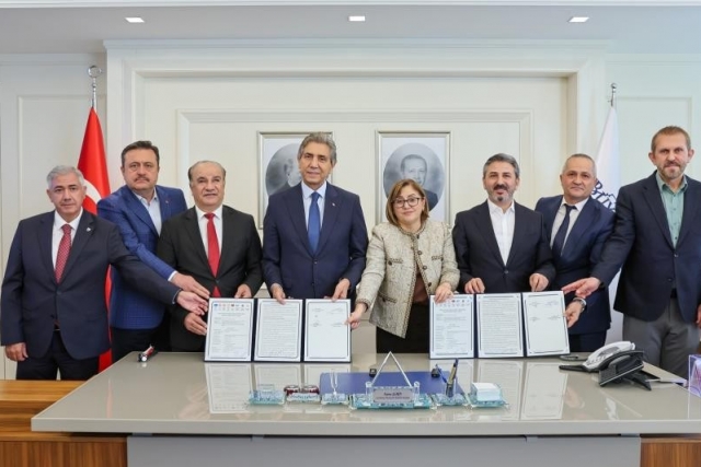 Depremden etkilenen Ampute bireyler için ortez-protez, mesleki eğitim ve istihdam destek protokolü imzalandı