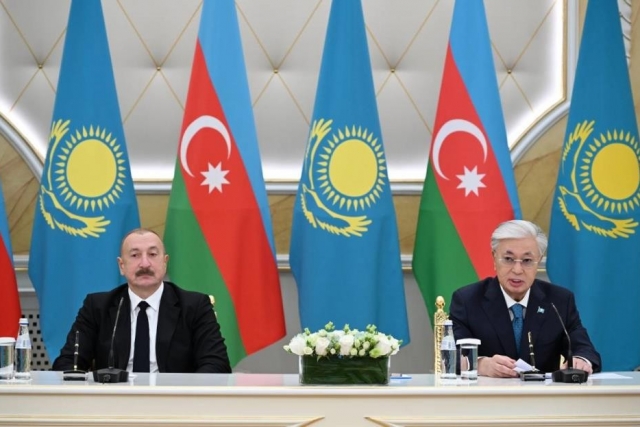 Aliyev: "Azerbaycan'dan Ermenistan'a kargo taşımacılığında tüm kısıtlamalar kaldırıldı"