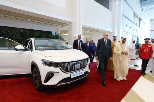 Cumhurbaşkanı Erdoğan, Kuveyt Emiri es-Sabah'a Togg aracı hediye etti