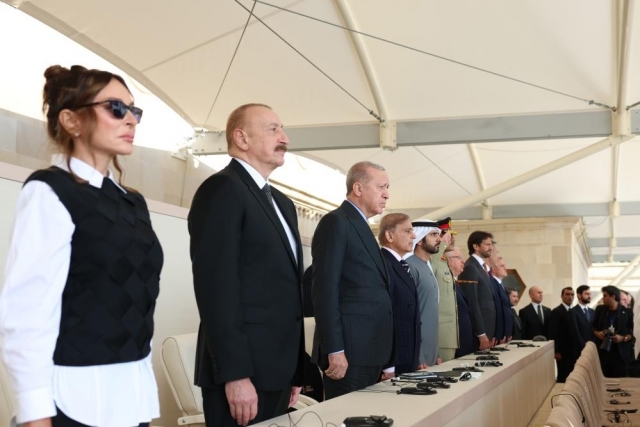 Cumhurbaşkanı Erdoğan, 8 Kasım Zafer Günü'nün kutlandığı tören alanında