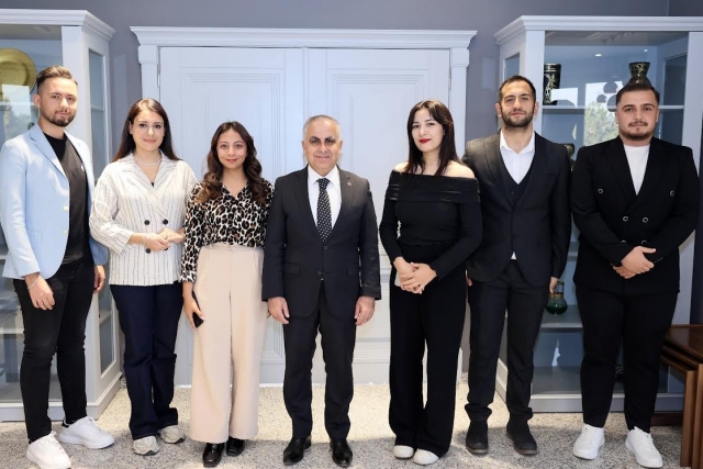 GAÜN’DE 6 ŞUBAT DEPREMLERİNE DAİR BİLİMSEL DERLEME ÇALIŞMASI REKTÖRE TAKDİM EDİLDİ