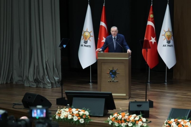 Cumhurbaşkanı Erdoğan: "Uçağımızın kara kutusu bulunmuş, incelemeler başlatılmıştır" Cumhurbaşkanı Erdoğan: "Uçağımızın kara kutusu bulunmuş, incelemeler başlatılmıştır"