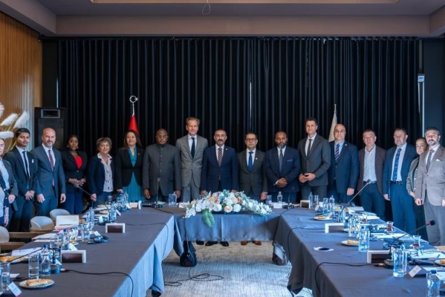 Yıldırım: "Diplomasiyi ticaretle, ticareti kalkınmayla birleştirmek istiyoruz"