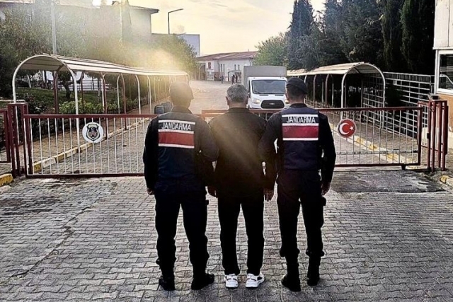 Hırsızlık suçundan kesinleşmiş 14 yıl cezayla aranan şahıs yakalandı