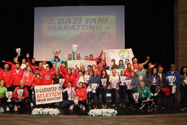 7. Gazi Yarı Maratonu’nda ödüller sahiplerini buldu