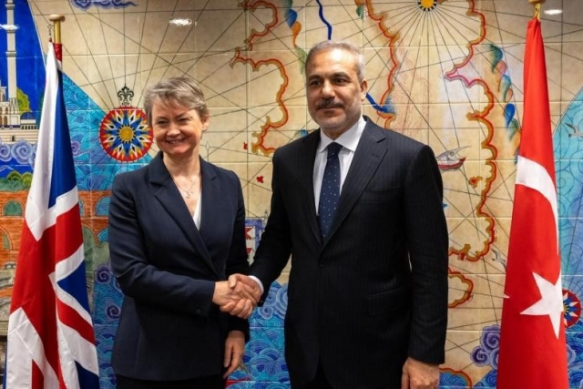 Dışişleri Bakanı Fidan, İngiliz mevkidaşı Cooper ile görüştü