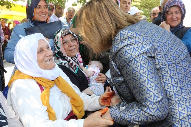 Başkan Fatma Şahin hacı adaylarını uğurladı     