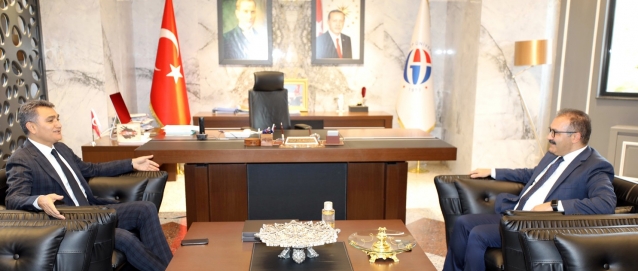 Emniyet Müdürü Zeybek’ten Rektör Gür’e ziyaret