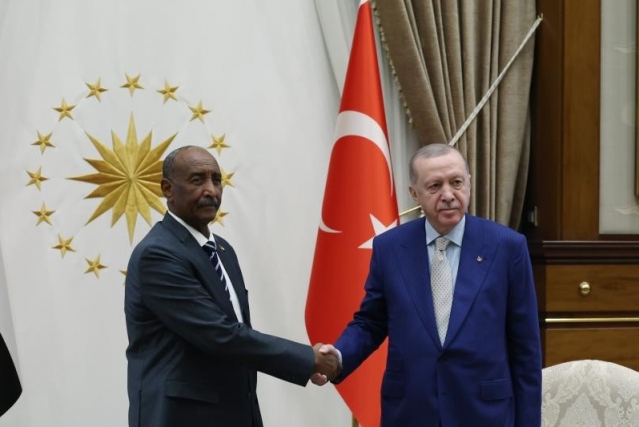 Cumhurbaşkanı Erdoğan, Sudan Egemenlik Konseyi Başkanı el Burhan ile görüştü