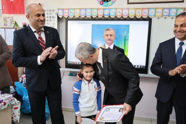 Şahinbey Belediyesi’nden öğrencilere sömestr tatilinde 1 milyondan fazla kitap