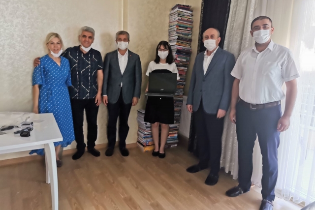 Başkan Tahmazoğlu LGS birincisini tebrik etti