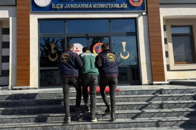 Kesinleşmiş 10'ar yıl cezayla aranan 2 şahıs yakalandı