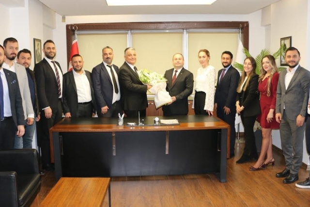 İMO’da devir teslim töreni