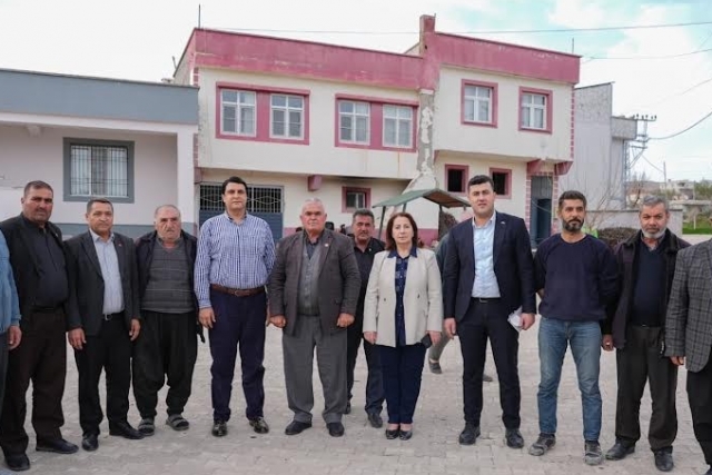 BAŞKAN YILMAZ’DAN EVLENECEK ÇİFTLERE MÜJDE  YILMAZ’DAN 3 MAHALLEYE ZİYARET