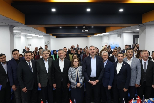 AK PARTİ GAZİANTEP’TE TEŞKİLAT SEFERBERLİĞİ MESAJI VERDİ