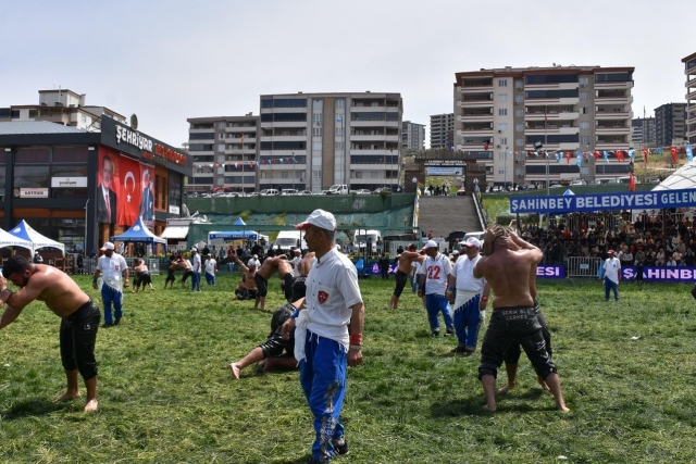 ŞAHİNBEY ER MEYDANI’NIN ŞAMPİYONU MUSTAFA TAŞ OLDU