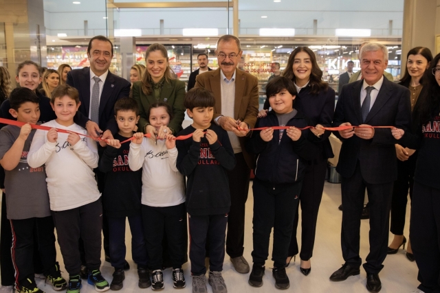 SANKO OKULLARI’NIN 25 YLLIK EĞİTİM SERÜVENİ FOTOĞRAFLARLA ANLATILDI