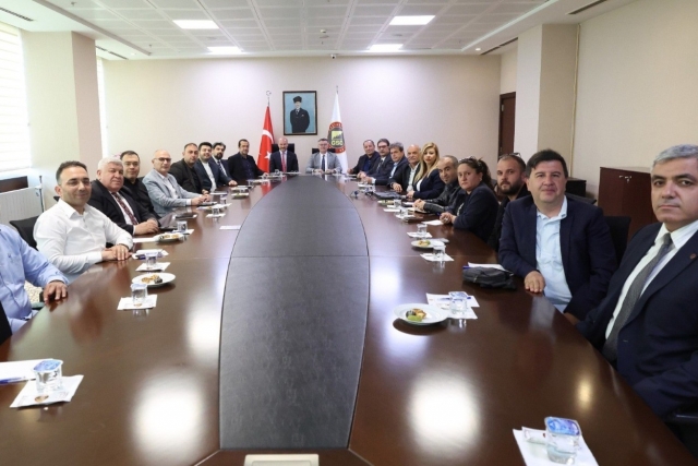 İNŞAAT SEKTÖRÜNÜN GÜNCEL DURUMU VE GELECEK BEKLENTİLERİ GSO’DA DEĞERLENDİRİLDİ