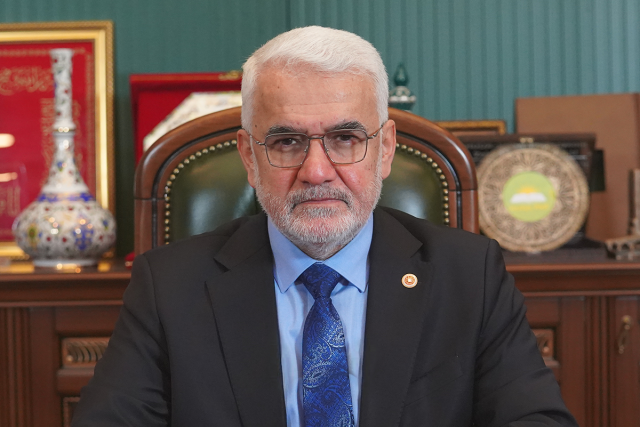 HÜDA PAR Genel Başkanı Yapıcıoğlu El Cezire'ye konuştu: İttihad-ı İslam olması gerekendir