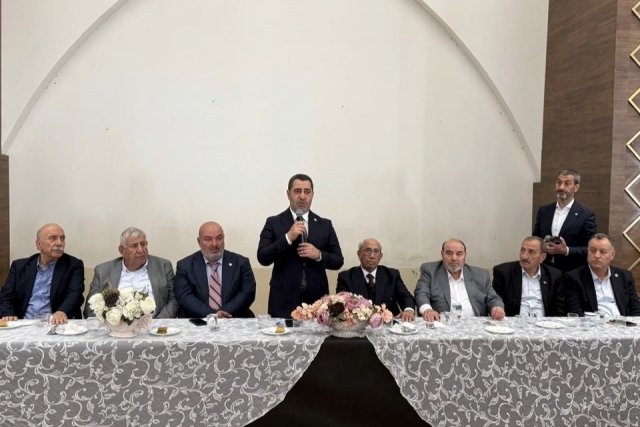 Geleneksel Bayramlaşmada Binlerce Bozgeyik Tek Yürek