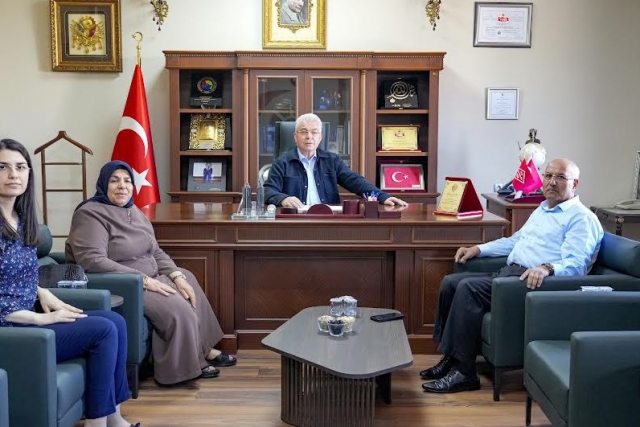 HACI RABİA KOYUNCU VE ABDULLAH KOYUNCU’DAN NTO BAŞKANIMIZ MEHMET ÖZYURT’A ANLAMLI ZİYARET