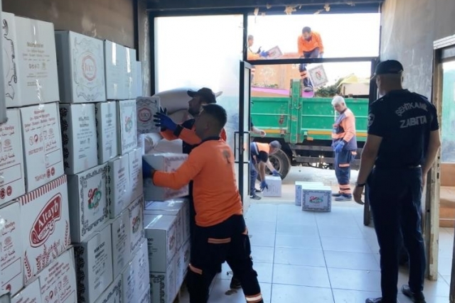 Gaziantep'te 2 ton bozuk kuru pasta imha edildi
