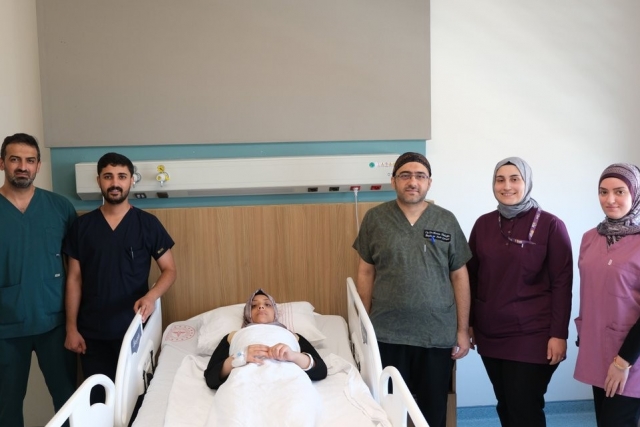 Zorlu Skolyoz Vakası Başarıyla Tedavi Edildi