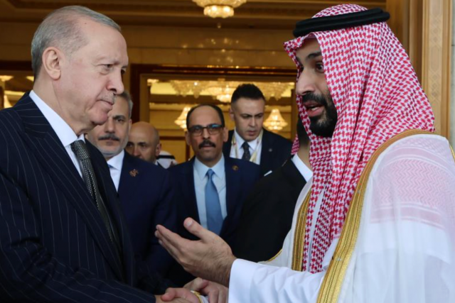 Erdoğan, Suudi Arabistan'dan ayrıldı
