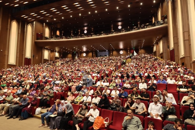 Evlilik Okulu’nu tamamlayan 951 çift sertifikalarını aldı
