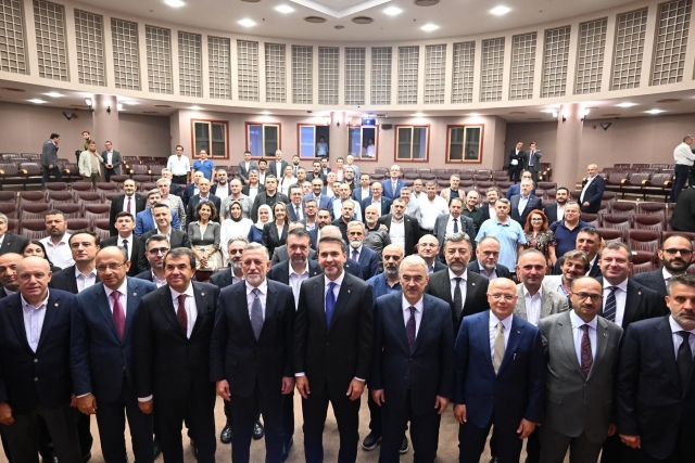 Enerji ve Tabii Kaynaklar Bakanı Alparslan Bayraktar BTSO Meclisinin Konuğu Oldu