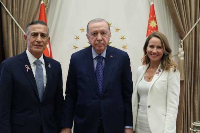 Cumhurbaşkanı Erdoğan, ABD Temsilciler Meclisi Üyesi Issa'yı kabul etti