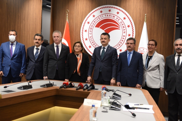 Gaziantep Büyükşehir’den, kentteki hayvan yetiştiricilerine 2,8 milyon liralık aşı desteği!