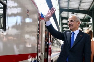 Bakan Uraloğlu: "2025-2026 kış sezonu seferleri 22 Aralık’ta başlayacak, 1 Mart 2026 tarihine kadar devam edecek"