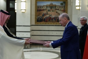 Cumhurbaşkanı Erdoğan'a 3 ülkenin büyükelçisinden güven mektubu