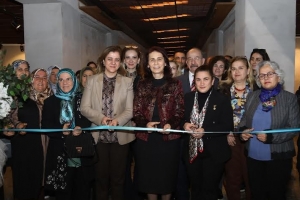 “19. ASIRDA OSMANLI COĞRAFYASINDA KADIN” SERGİSİ ZİYARETE AÇILDI