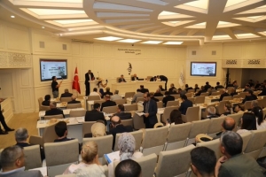 BÜYÜKŞEHİR MECLİSİ, DÜNYA ÇİFTÇİLER GÜNÜ’NÜ ÇİFTÇİLERLE KUTLADI
