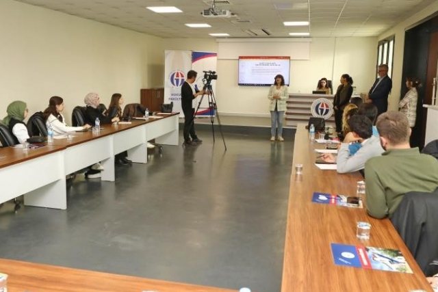 Kadına yönelik şiddeti önleme akran eğitimi programı GAÜN’de hayata geçirildi