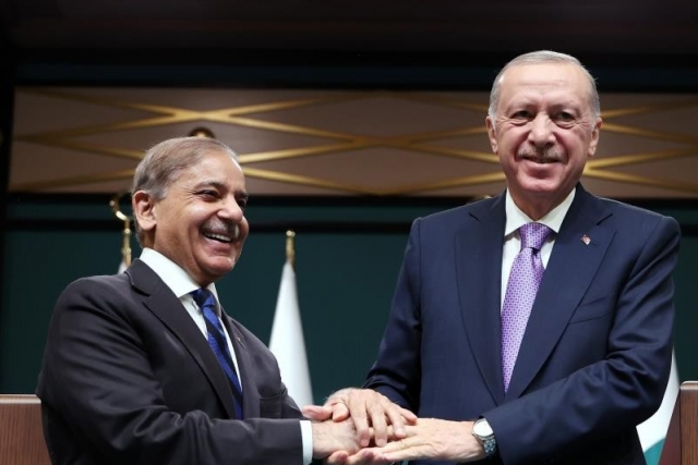 Pakistan Başbakanı Şerif'ten Cumhurbaşkanı Erdoğan'a teşekkür