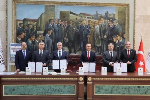 Şahinbey Belediyesi 163 öğrenciyi daha umreye gönderecek