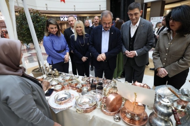 Evde üreten kadınlar ekonomiye değer katıyor