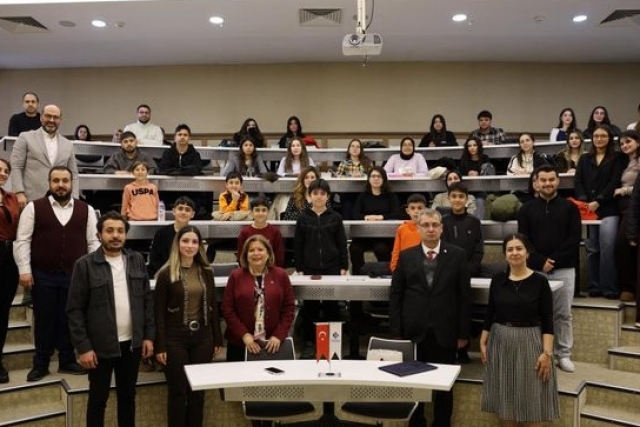 HKÜ'de Çanakkale Deniz Zaferi ve İstiklal Marşı ruhu anlatıldı