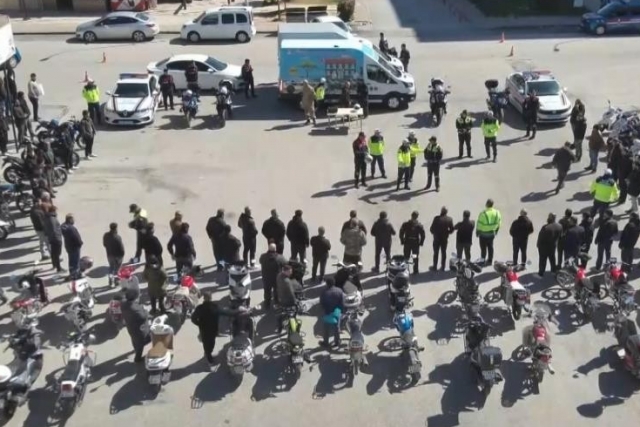 Jandarmadan motosiklet sürücülerine güvenli sürüş eğitimi