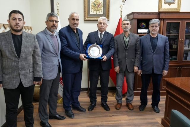 Nizip İmam Hatip Derneği’nden Yönetim Kurulu BaşkanımızMehmet Özyurt’a Teşekkür Plaketi