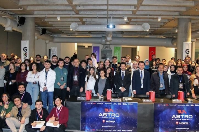 36 SAAT KESİNTİSİZ SÜREN YARIŞMALARDA GENÇLER BİRİNCİLİK İÇİN TER DÖKTÜ