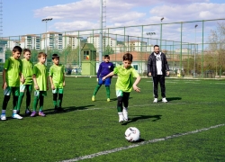 GELECEĞİN YILDIZLARI ŞEHİTKAMİL’DE SAHNE ALDI  ŞEHİTKAMİL’DEN 23 NİSAN'A YAKIŞAN TURNUVA