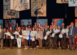 GKV’liler "Artiz Mektebi" Adlı Oyunu Sahneledi