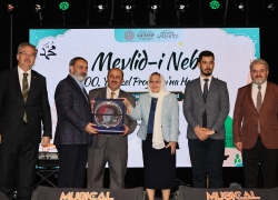 MEVLİD-İ NEBİ PROGRAMINDA 5 BİN VATANDAŞ BİR ARAYA GELDİ